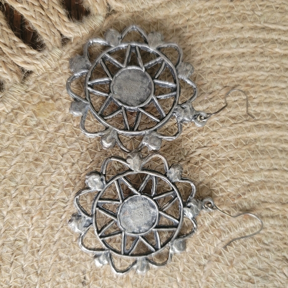 Tribal Sun and Star Earrings - Picture 4 of 4